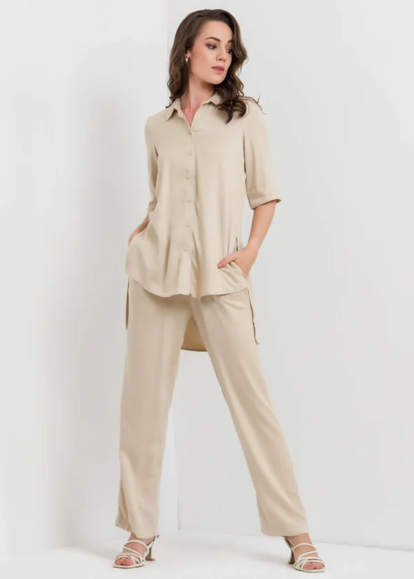 EffortlessWebSizeArtboard1_7ca8b2eb-f8d2-4c67-be18-f32c6e60617a High Low Button Down Blouse